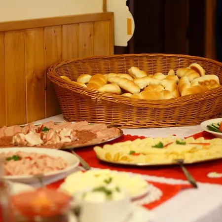 Maxov Hotel 3*