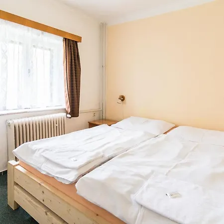 Hotel Maxov 3*