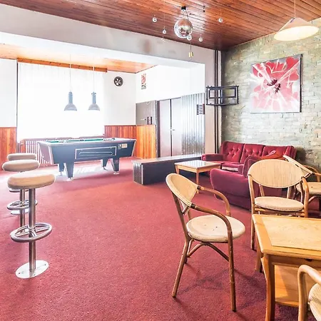 Hotel Maxov