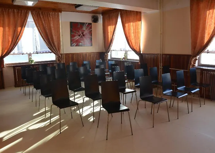 Maxov Hotell Josefŭv Dŭl